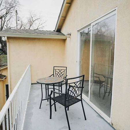 Gorgeous Upstairs Studio With Patio And Laundry Chico Zewnętrze zdjęcie